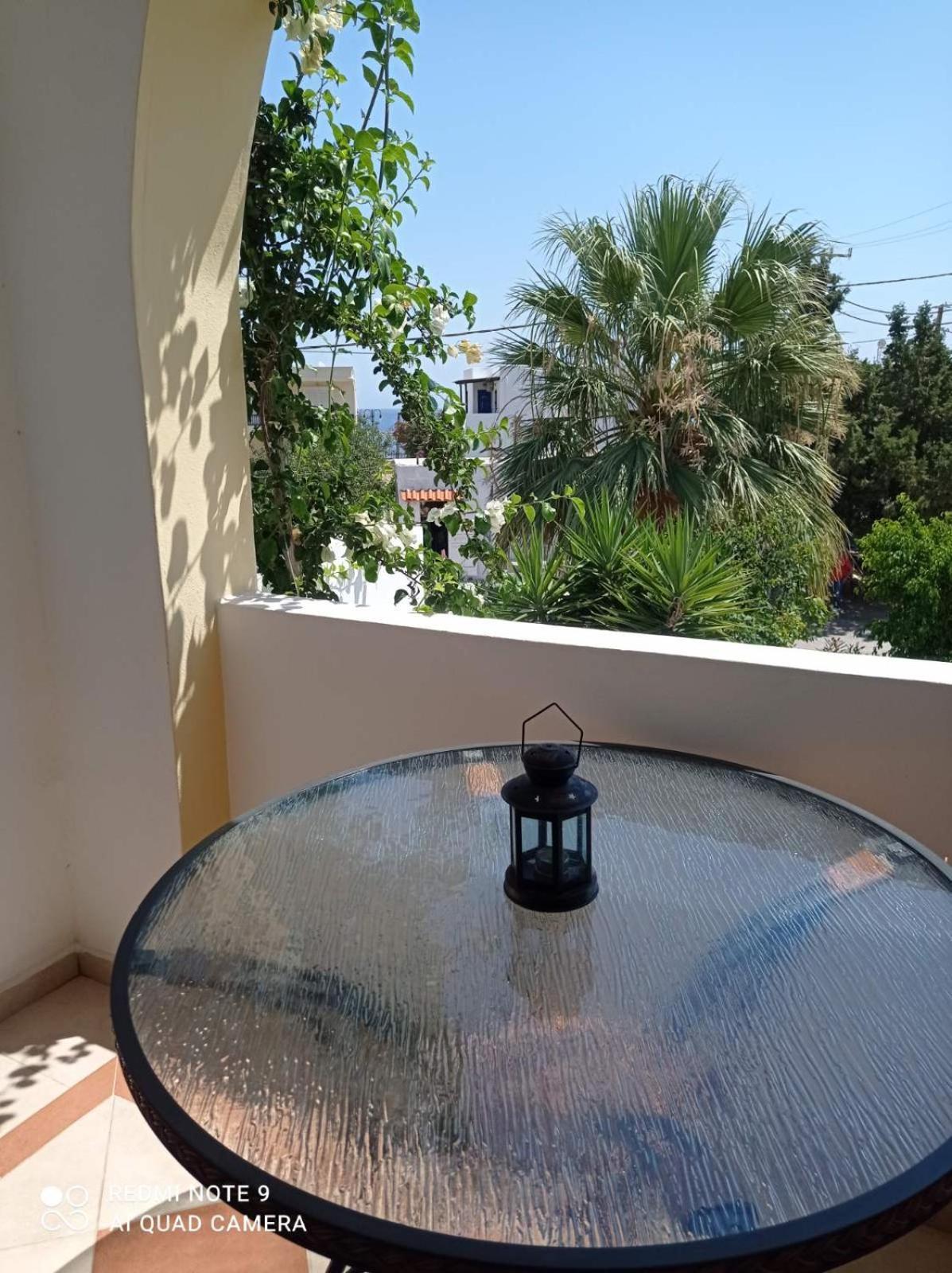 Irinoula Apartments Livadia  Ngoại thất bức ảnh