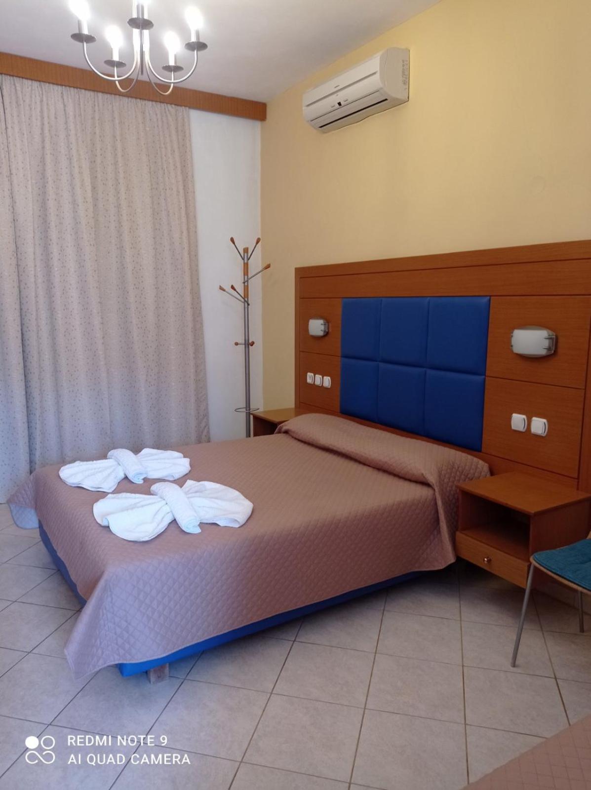 Irinoula Apartments Livadia  Ngoại thất bức ảnh