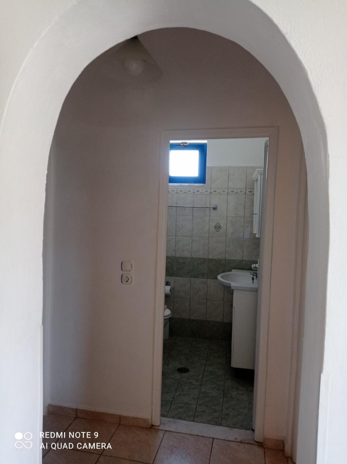 Irinoula Apartments Livadia  Ngoại thất bức ảnh