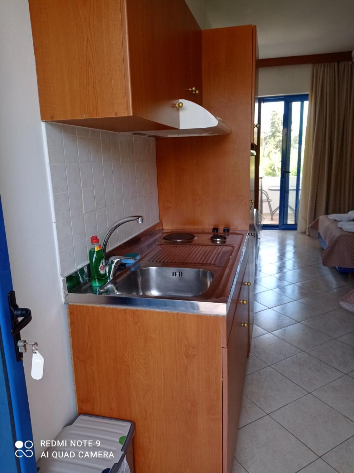 Irinoula Apartments Livadia  Ngoại thất bức ảnh
