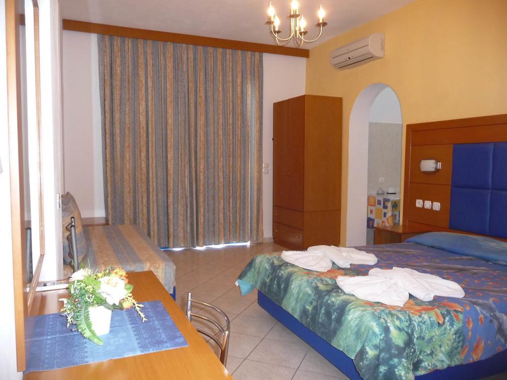 Irinoula Apartments Livadia  Phòng bức ảnh