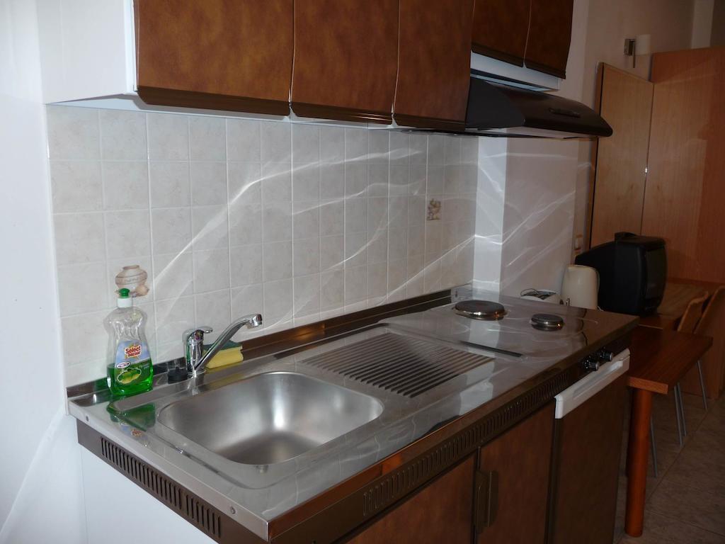 Irinoula Apartments Livadia  Phòng bức ảnh