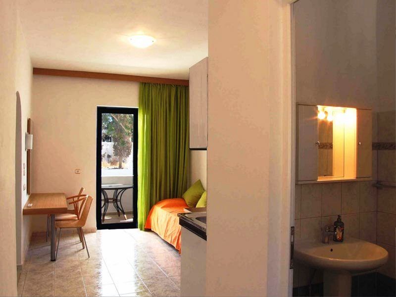 Irinoula Apartments Livadia  Ngoại thất bức ảnh