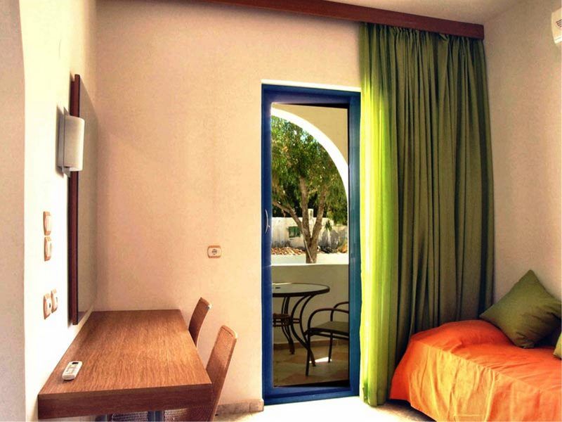 Irinoula Apartments Livadia  Ngoại thất bức ảnh